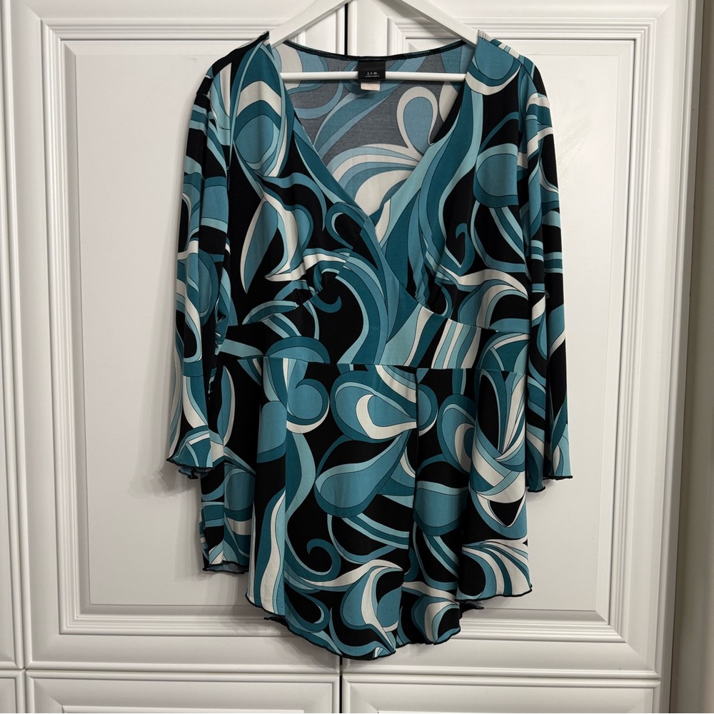 J.T.B. Woman Plus Size 3X Blouse V-Neck Wrap Style Front Blue Black Swirl Print